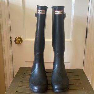 Hunter Black Tall Rain Boots Oxidized + 2 Hunter Polar-tech socks (3 items)